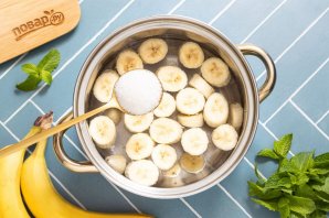 Компот из бананов