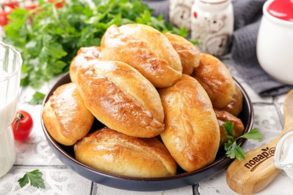 Печеные пирожки на кефире post thumbnail image
