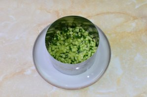 Салат из курицы и чернослива