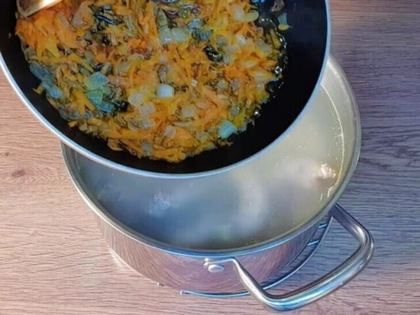 Cуп из куриных шеек с рисом Cуп из куриных шеек с рисом
