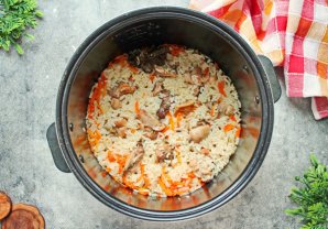 Плов с курицей в мультиварке