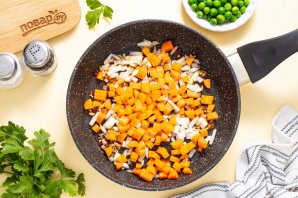 Рис по-тайски с овощами