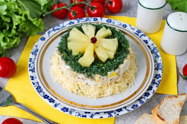 Салат с ананасами post thumbnail image