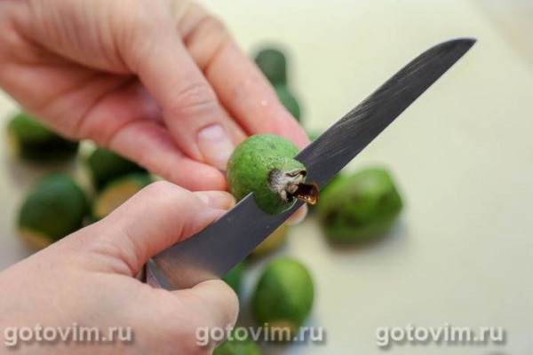 Компот из фейхоа с лимоном