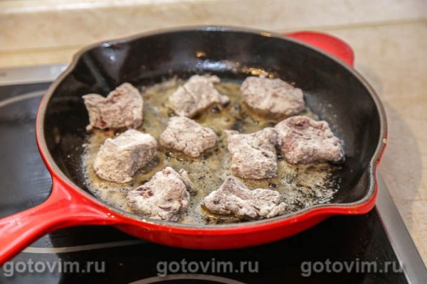 Говядина по-бургундски (Boeuf bourguignon) Говядина по-бургундски (Boeuf bourguignon)