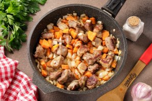 Гуляш с болгарским перцем