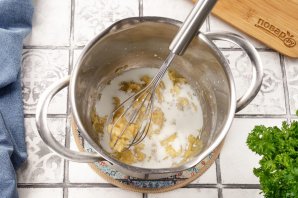 Запеканка с фаршем под соусом Бешамель Запеканка с фаршем под соусом Бешамель