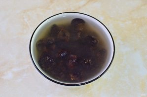 Салат из курицы и чернослива