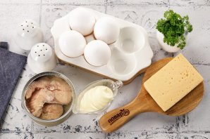 Салат с горбушей и сыром