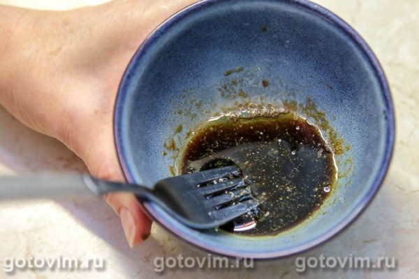Салат из свеклы с морской капустой и соленой форелью Салат из свеклы с морской капустой и соленой форелью