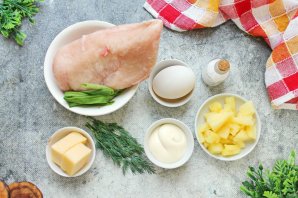 Салат с ананасами