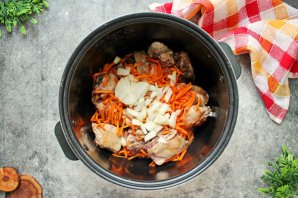 Плов с курицей в мультиварке