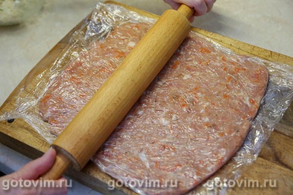 Мясные рулетики из фарша с рисом и яйцом Мясные рулетики из фарша с рисом и яйцом