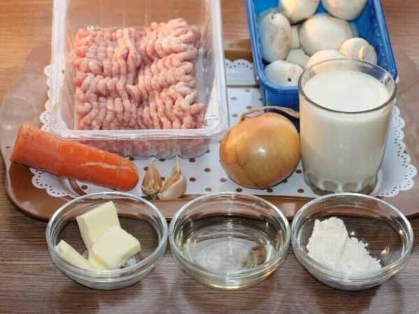 Мясные пенечки с грибами под соусом Мясные пенечки с грибами под соусом