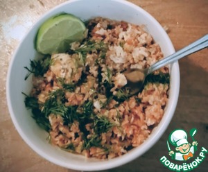 Жареный рис с крабом и яйцом