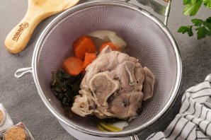 Борщ со щавелем и яйцом