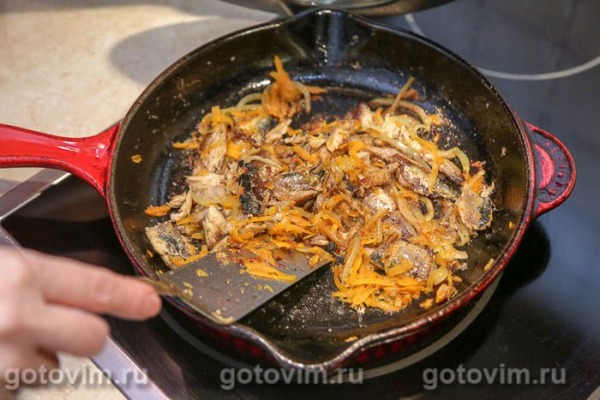 Поджарка из иваси с овощами Поджарка из иваси с овощами