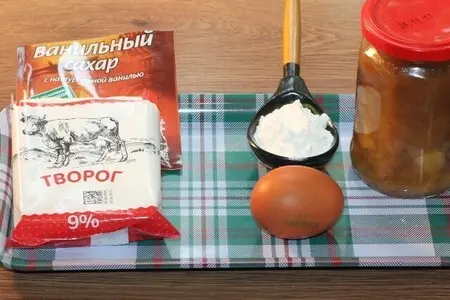 Булочки-трубочки с творогом и повидлом Булочки-трубочки с творогом и повидлом