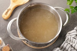 Борщ со щавелем и яйцом