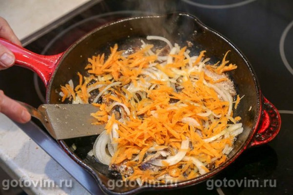 Поджарка из иваси с овощами Поджарка из иваси с овощами