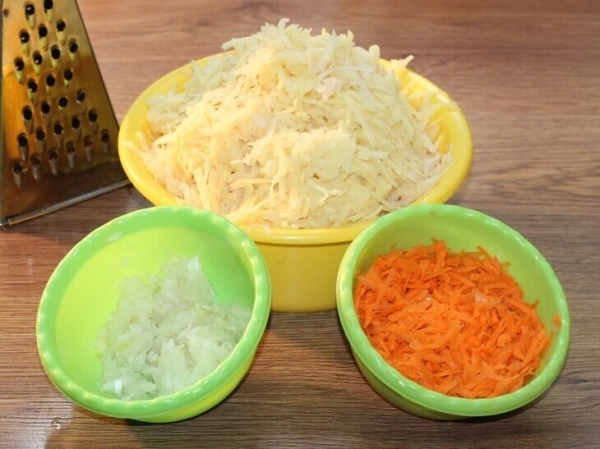 Картофельные лепешки с мясным припеком Картофельные лепешки с мясным припеком