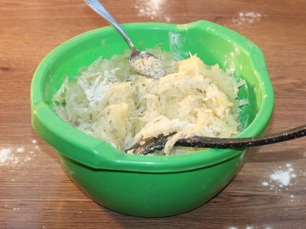 Картофельные лепешки с мясным припеком Картофельные лепешки с мясным припеком