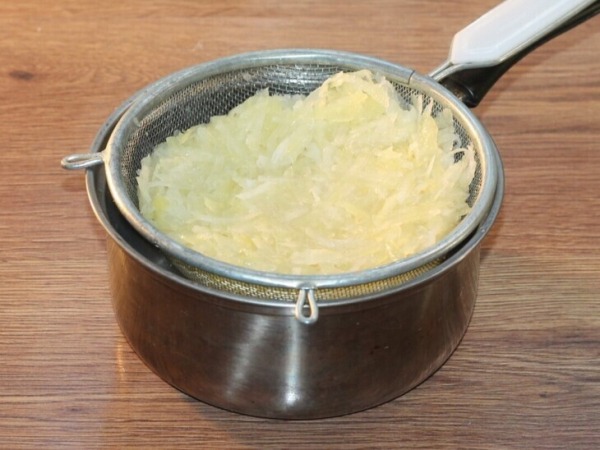 Картофельные лепешки с мясным припеком Картофельные лепешки с мясным припеком