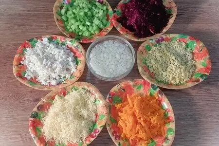 Салат со свеклой и сыром