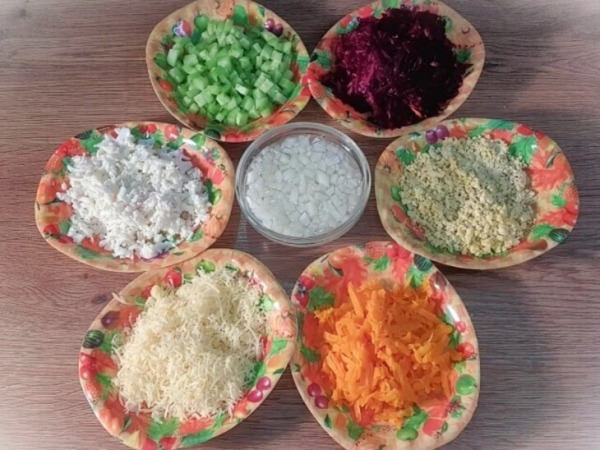 Салат со свеклой и сыром