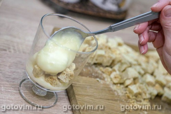 Десерт порционный с бисквитом и заварным кремом (Трайфл)