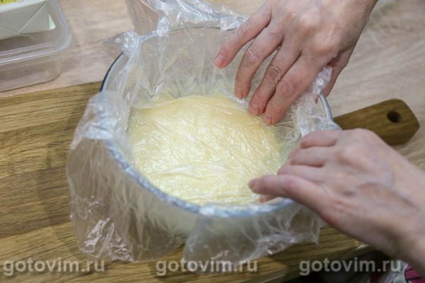Десерт порционный с бисквитом и заварным кремом (Трайфл)