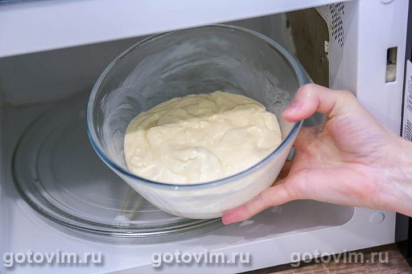 Творожная запеканка с бананами и манкой в микроволновке