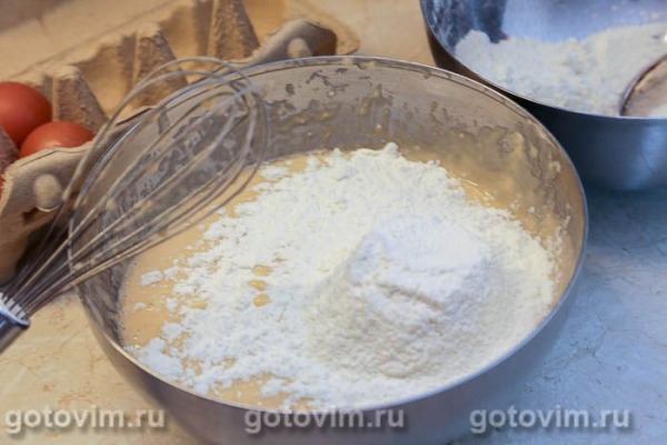 Кулич «Весенний» с изюмом