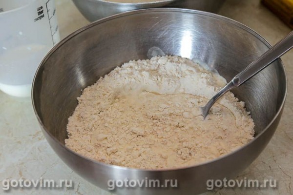 Кулич «Весенний» с изюмом