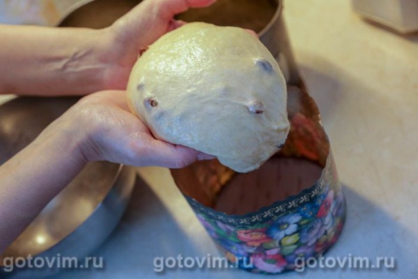 Кулич «Весенний» с изюмом
