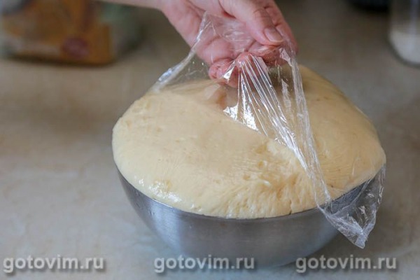 Кулич «Весенний» с изюмом