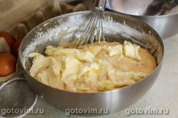 Кулич «Весенний» с изюмом