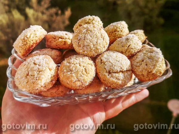 Печенье на желтках с арахисом и кунжутом post thumbnail image