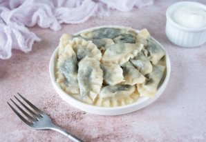 Пельмени с крапивой