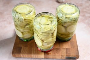 Салат с кабачками на зиму