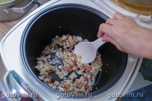 Рыбный суп с креветками и беконом в мультиварке