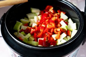 Кабачковая икра в мультиварке