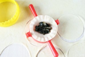Пельмени с крапивой