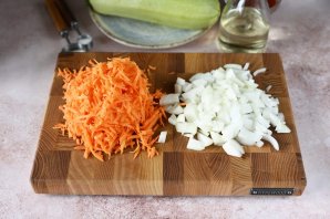 Кабачковая икра в мультиварке