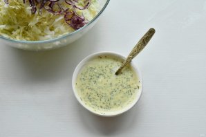 "Коулслоу" с маком