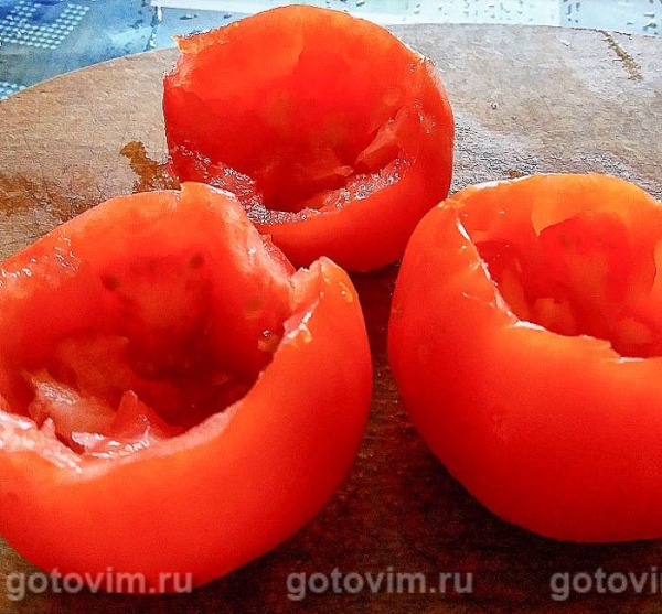 Яйца, запеченные в помидорах в духовке
