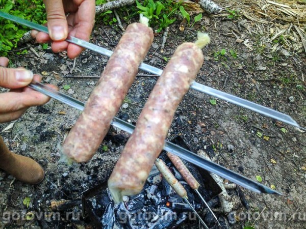 Купаты на мангале (шашлык из колбасок для жарки)