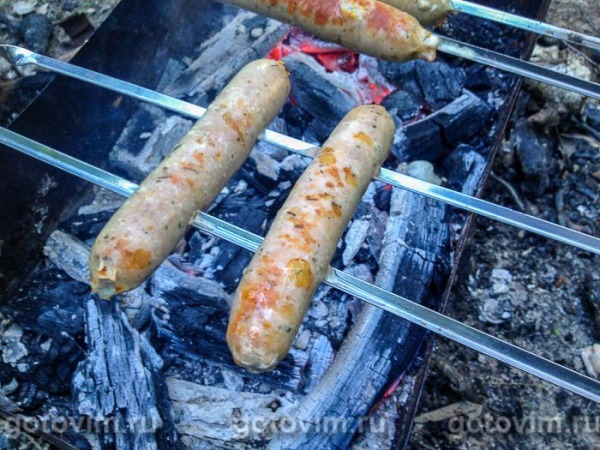 Купаты на мангале (шашлык из колбасок для жарки)