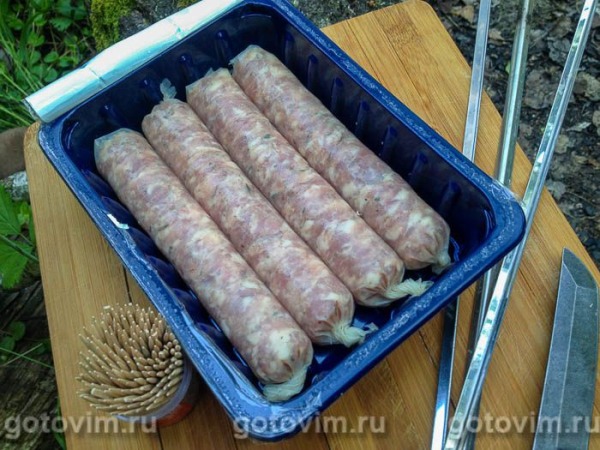 Купаты на мангале (шашлык из колбасок для жарки)