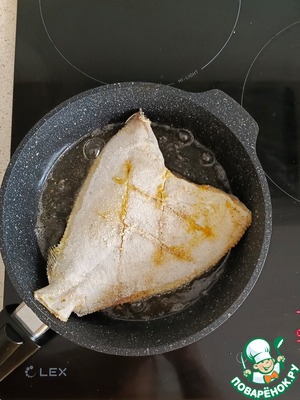 Жареная камбала целиком на сковороде